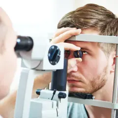 Badanie dna oka z kroplami: kiedy możesz prowadzić auto? Poradnik