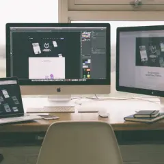 Jaki monitor do laptopa? Odkryj sekret komfortu i produktywności!
