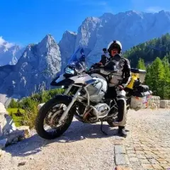 Najlepsze trasy motocyklowe w Słowenii - unikaj błędów i ciesz się jazdą