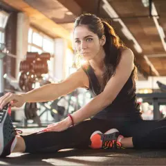 Jak poprowadzić rozgrzewkę, aby uniknąć kontuzji i poprawić wyniki