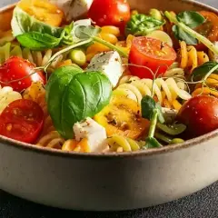 Le secret d'une sauce salade de pâtes réussie : nos meilleures astuces