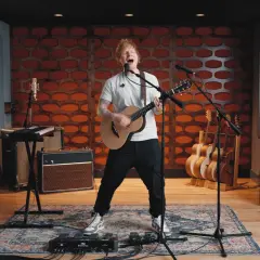 Ed Sheeran: Jak mała gitara i looper tworzą brzmienie stadionu?