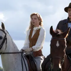 Para z Filipem Bajonem na koniach, w scenerii przypominającej kadry z jego filmów.