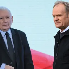Jarosław Kaczyński i Donald Tusk – dwaj politycy, którzy decydują, kto ma szanse wygrać wybory.