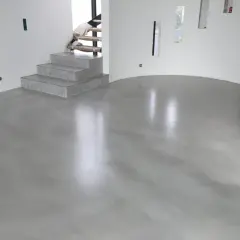 Prix du béton ciré au m2 : évitez les surprises avec ces tarifs clés