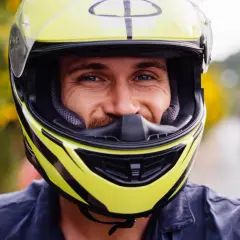 Jak dobrać kask motocyklowy? Mierz głowę jak ekspert!