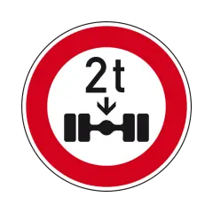 Verkehrsschild: Achslast maximal 2t. Nicht für Fahrzeuge mit einer Achslast über 2t auf einer Fahrbahn von 2 m breite.