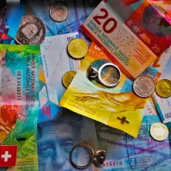 Czy warto spłacić kredyt we frankach? Uniknij dużych strat finansowych
