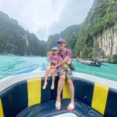 Un viaggio indimenticabile in Thailandia con bambini, tra acque turchesi e maestose scogliere.