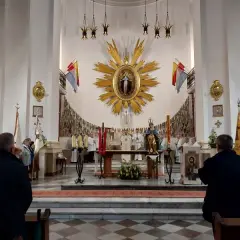 Czego nie wolno robić w kościele? Unikaj tych 10 błędów