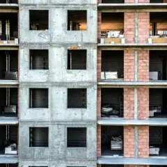 Marża dewelopera na domach: Ile faktycznie zostaje w kieszeni?