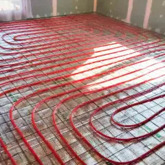 Instalacja ogrzewania podłogowego elektrycznego. Zastanawiasz się nad ogrzewanie podłogowe elektryczne koszty miesięczne? To pierwszy krok do komfortu.