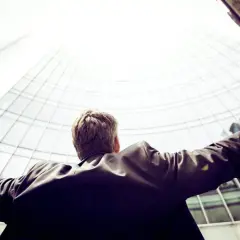 Anioł Biznesu: Kim jest? Jak inwestuje i wspiera startupy?