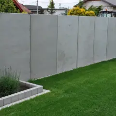 Płot 2,2 m bez zgłoszenia? Sprawdź przepisy i uniknij samowoli!