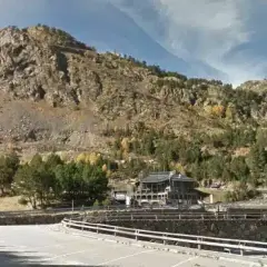 Cómo llegar en coche a los Lagos de Tristaina: rutas y restricciones