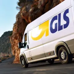 Do której godziny kurier GLS odbiera paczki? Sprawdź, by nie przegapić!