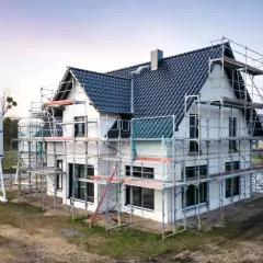 Jak duża działka pod budowę domu? Uniknij błędów, sprawdź 2026!
