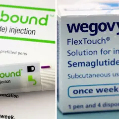 Zestawienie leków Zepbound i Wegovy, oba do cotygodniowych iniekcji.