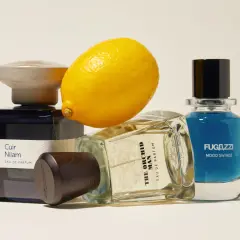 Świeczka o zapachu męskich perfum – idealny prezent dla niego