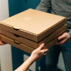 Co ma wspólnego ginekolog i dostawca pizzy? Zaskakujące podobieństwa!