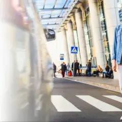 Jak dojechać z lotniska Treviso do Wenecji? Zaskakujące opcje transportu!