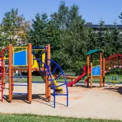 Od kiedy place zabaw dla dzieci? Nowe przepisy dotyczące bezpieczeństwa