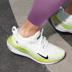 Las mejores zapatillas para correr mujer según tu estilo de pisada