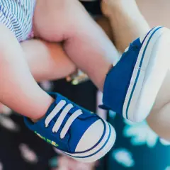 Rozmiar stopy niemowlaka: Jak zmierzyć i dobrać idealne buty?