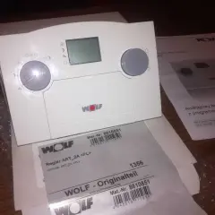 Termostat pokojowy WOLF do pieca gazowego, model ART_2A. Idealny do serwisu pieca gazowego WOLF.