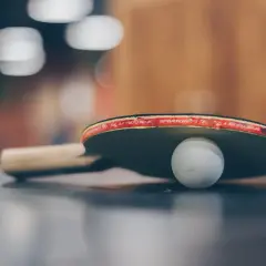 Czy ping pong i tenis stołowy to to samo: poznaj kluczowe różnice i fakty