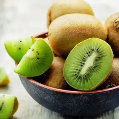 Kiedy jest sezon na kiwi? Sprawdź, kiedy najlepiej je kupić