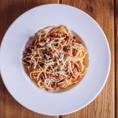 Masz sos bolognese? Odkryj 15+ dań poza spaghetti!