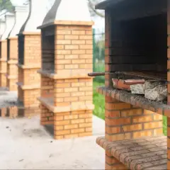 Jak skutecznie stosować zaprawę szamotową? Kluczowe wskazówki i techniki