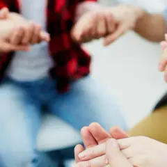Co to jest modlitwa wstawiennicza i jak może zmienić twoje życie duchowe