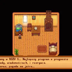 Gracz w Stardew Valley po polsku słucha prognozy pogody w swoim przytulnym pokoju.