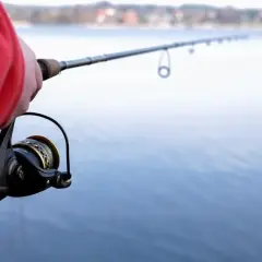 Jaka wędka na leszcza z gruntu? Wybierz idealny feeder!