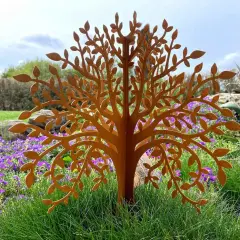 Rostige Skulpturen für den Garten: Trends, Kaufberatung & Pflege