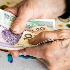 Jakie dokumenty do emerytury? Uniknij błędów w aplikacji!