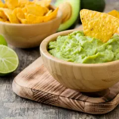 Jak uratować gorzkie guacamole? 7 sposobów na idealny smak