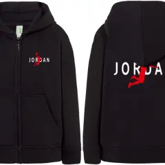 Czarna bluza z kapturem Jordan 23 z przodu i z tyłu. Logo Jumpman na piersi i plecach.