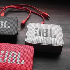Jak sparować 2 głośniki JBL? Prosty przewodnik krok po kroku