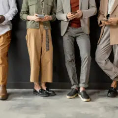 Casual style co to znaczy? Poznaj sekrety nieformalnej mody