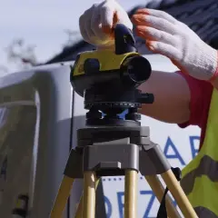 Co robi technik geodeta? Odkryj jego kluczowe obowiązki i narzędzia