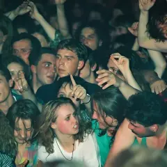 Lata 80. w Warszawie: Najlepsza impreza kluby, stroje, muzyka!