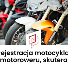 Pomoc w rejestracji motocykla z zagranicy. Widok na przednie koła i zawieszenie kilku motocykli.