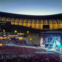 Ile trwa koncert Comy? Zaskakujące różnice w czasie trwania koncertów