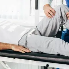 Rehabilitacja a L4: Kto wystawi zwolnienie? Uniknij błędów!