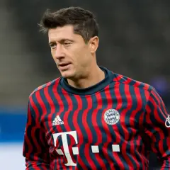Robert Lewandowski, piłkarz roku FIFA, w koszulce Bayernu Monachium.