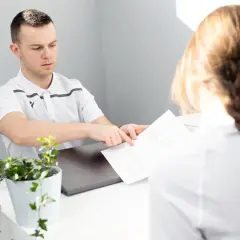 Jak przygotować się do wizyty u fizjoterapeuty, aby uniknąć stresu