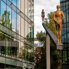 Ruchoma rzeźba – fascynujący świat sztuki ruchomej i jej historia